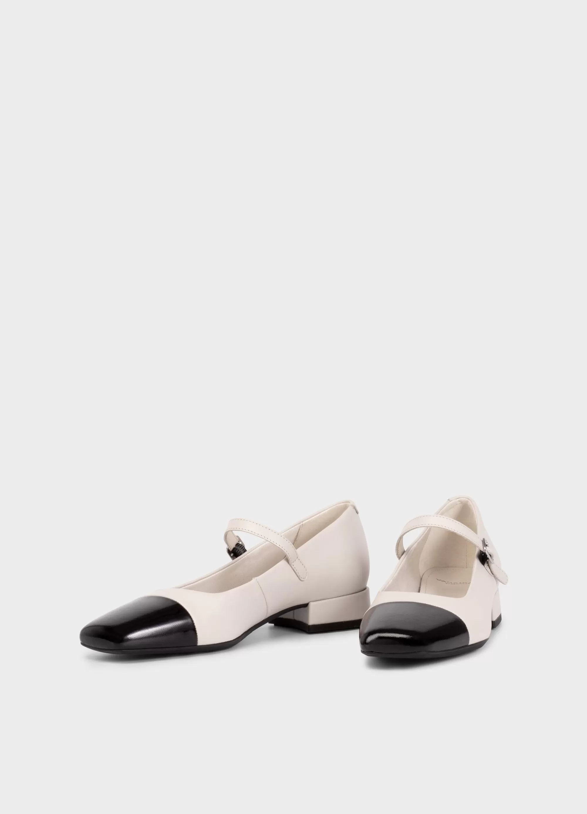 Vagabond Pumps | Mary Janes | DEBBI PUMPS Off-Whiteleather/comb