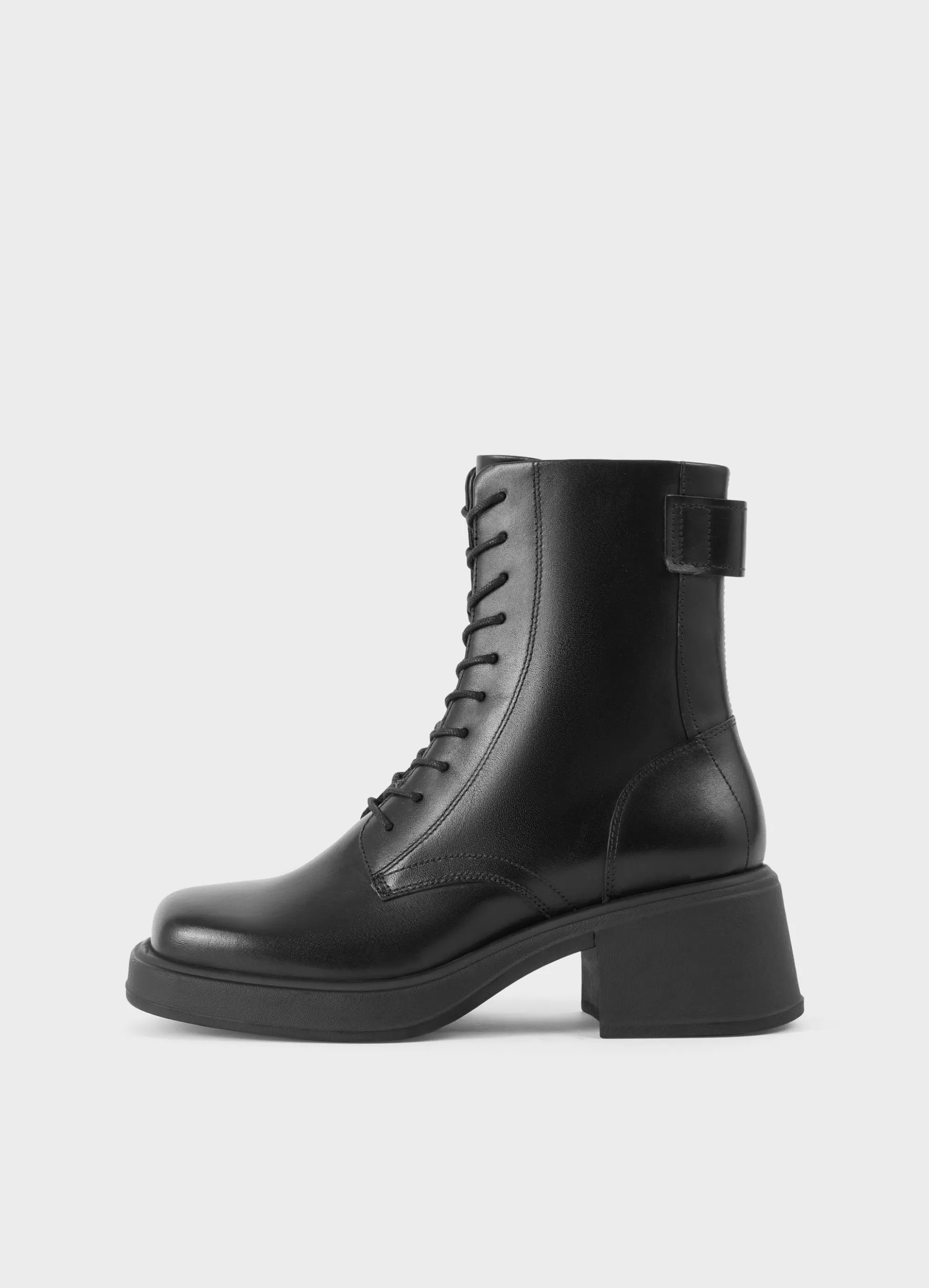 Vagabond Boots | DORAH BOOTS Blackleather