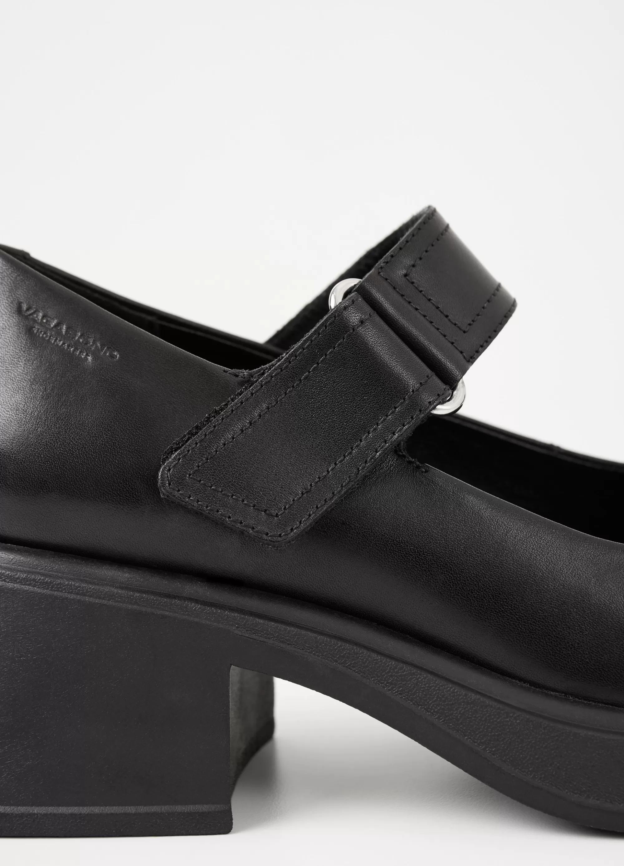 Vagabond Mary Janes | DORAH PUMPS Blackleather