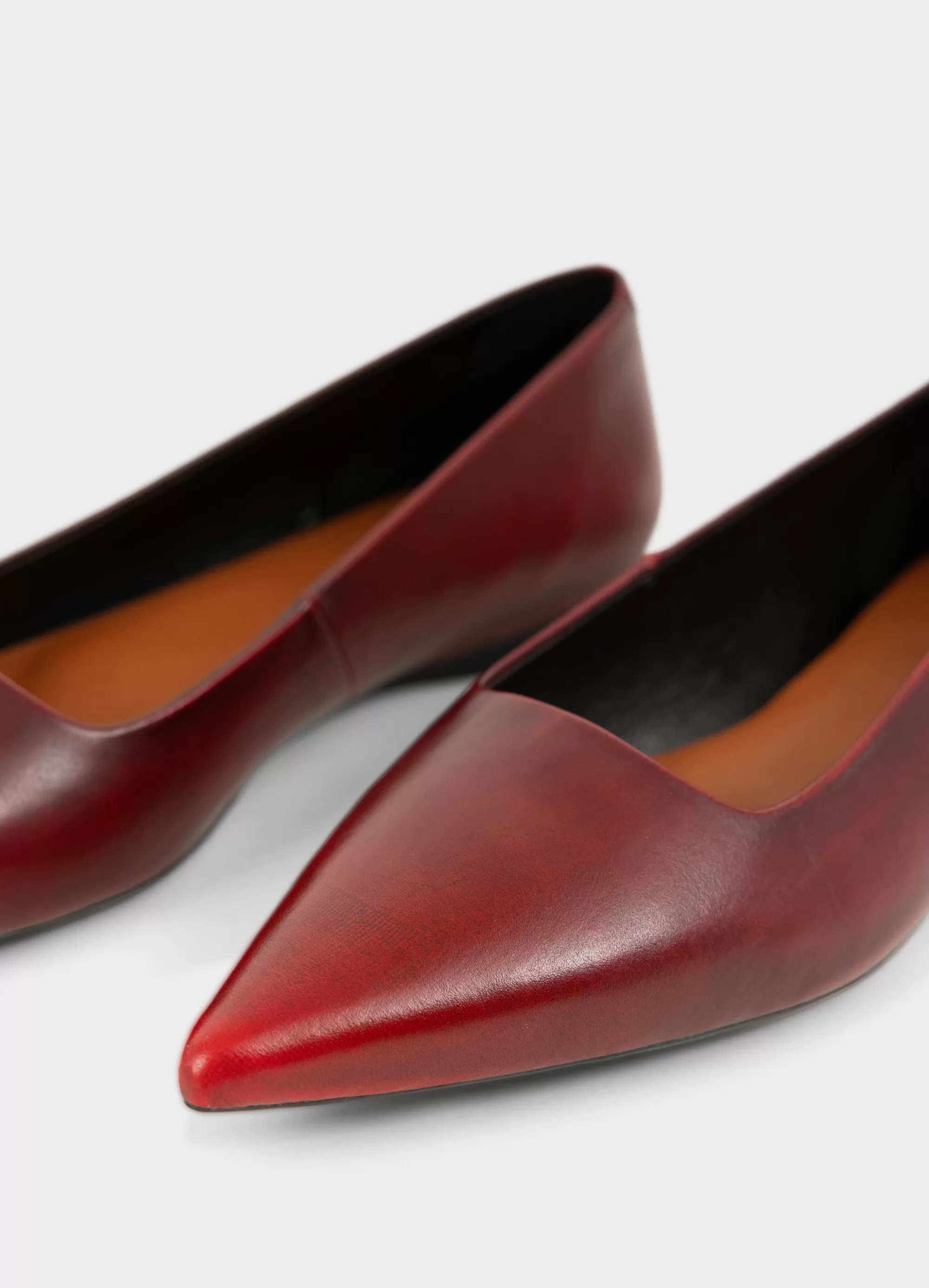 Vagabond Ballet Flats | HERMINE SHOES Redbrush-offleather