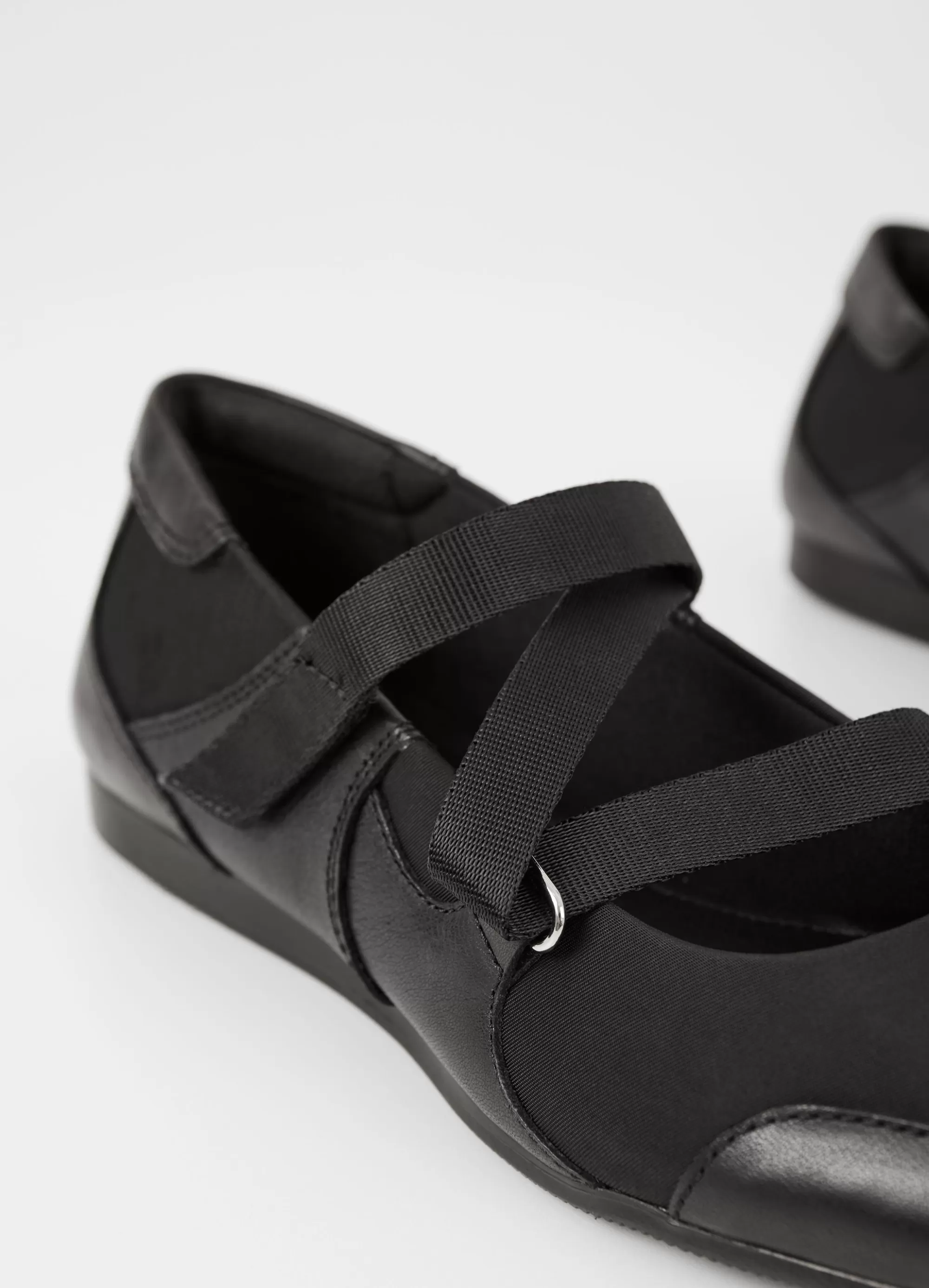 Vagabond Ballet Flats | HILLARY SHOES Blackleather/textile